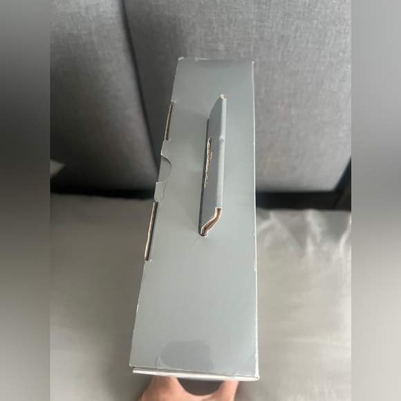 Crayola Trace & Draw. Draw color and play with your Ipad2. Slide your iPad - Picture 9 of 11